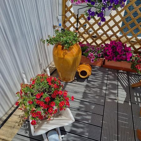 La Terrazza Di Zoe - Castromediano Cavallino di Lecce Exterior foto
