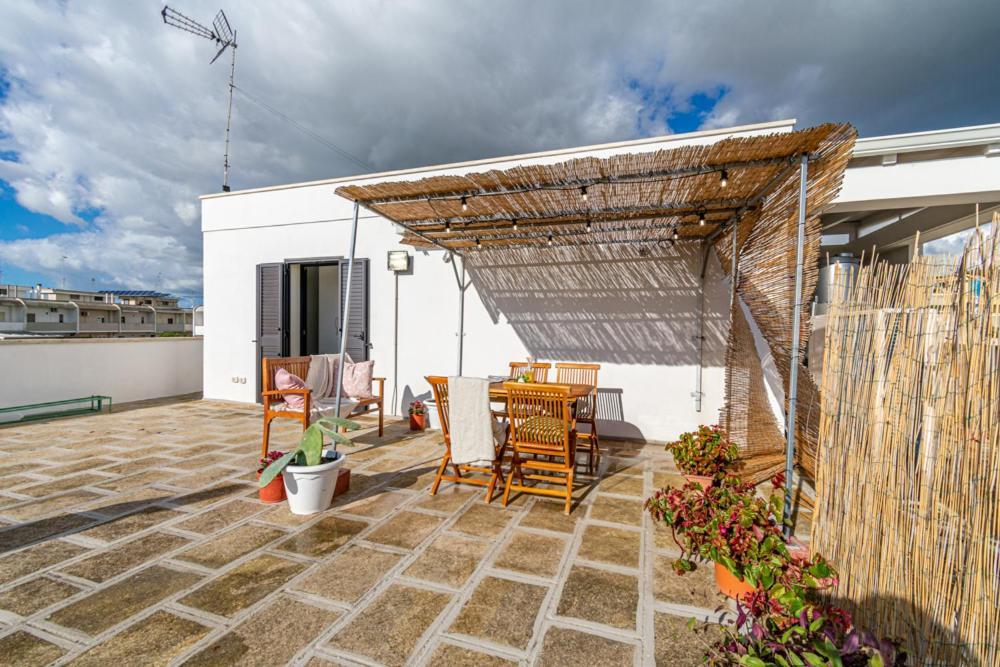 La Terrazza Di Zoe - Castromediano Cavallino di Lecce Exterior foto