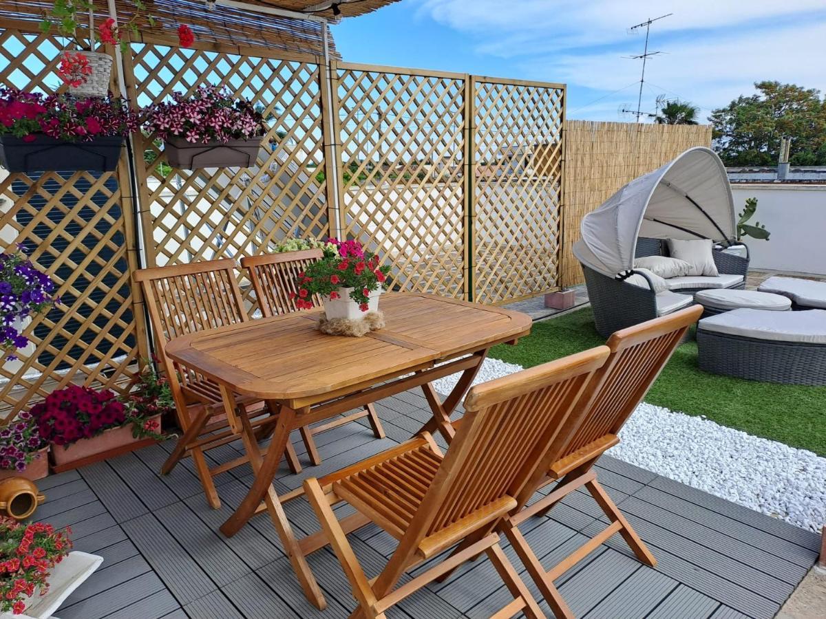 La Terrazza Di Zoe - Castromediano Cavallino di Lecce Exterior foto